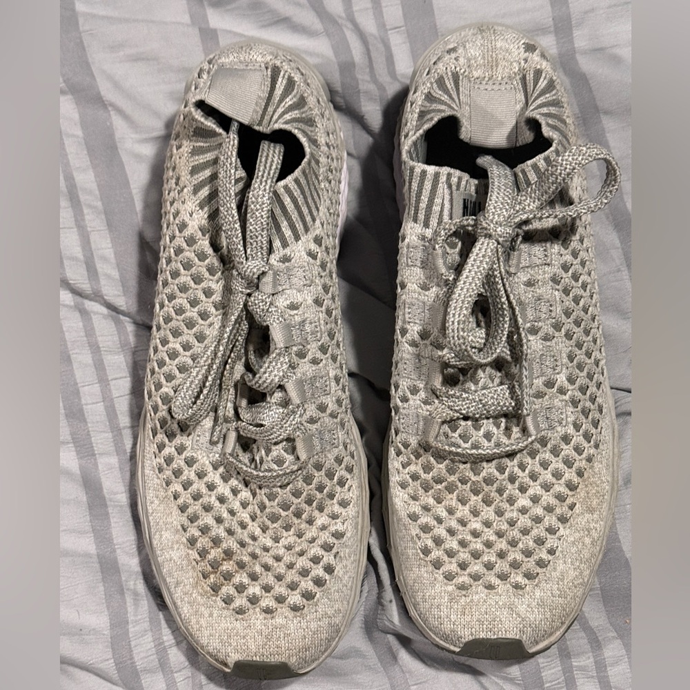 Stylish Gray Knit Sneakers No Bull